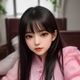 新手妈妈Amy头像，年轻妈妈抱着婴儿，温馨家庭背景